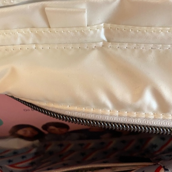 Lug Stretch LE in Metallic Diamond New with tags - Picture 4 of 5